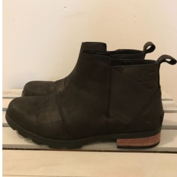 sorel emelie chelsea boot black